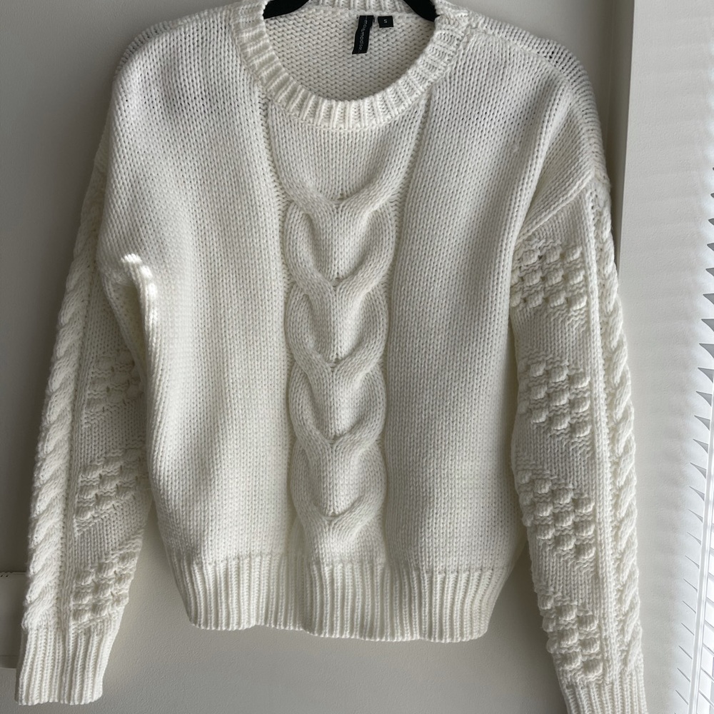 CREAM / OFF-WHITE SWEATER